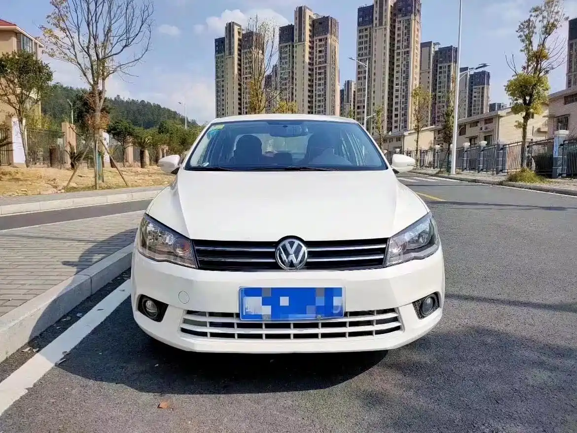 Volkswagen Jetta 2015 1.6L Auto Comfort фото 2