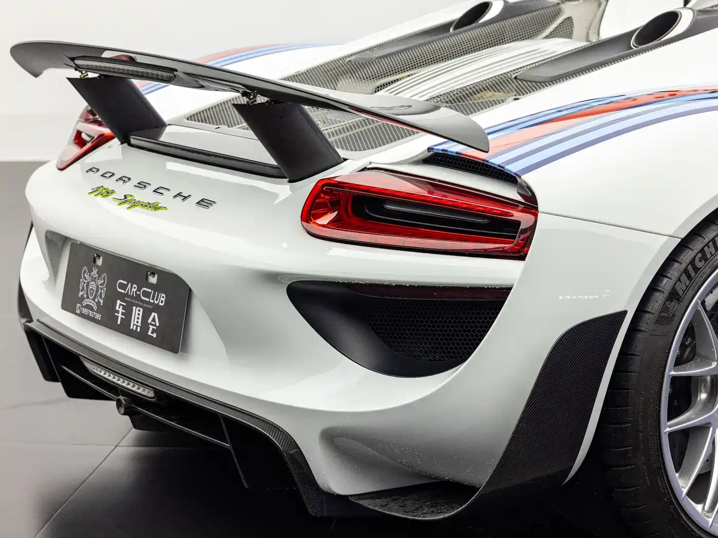 Porsche 918 Spyder 2014 Weissach Package 4.6L фото 2
