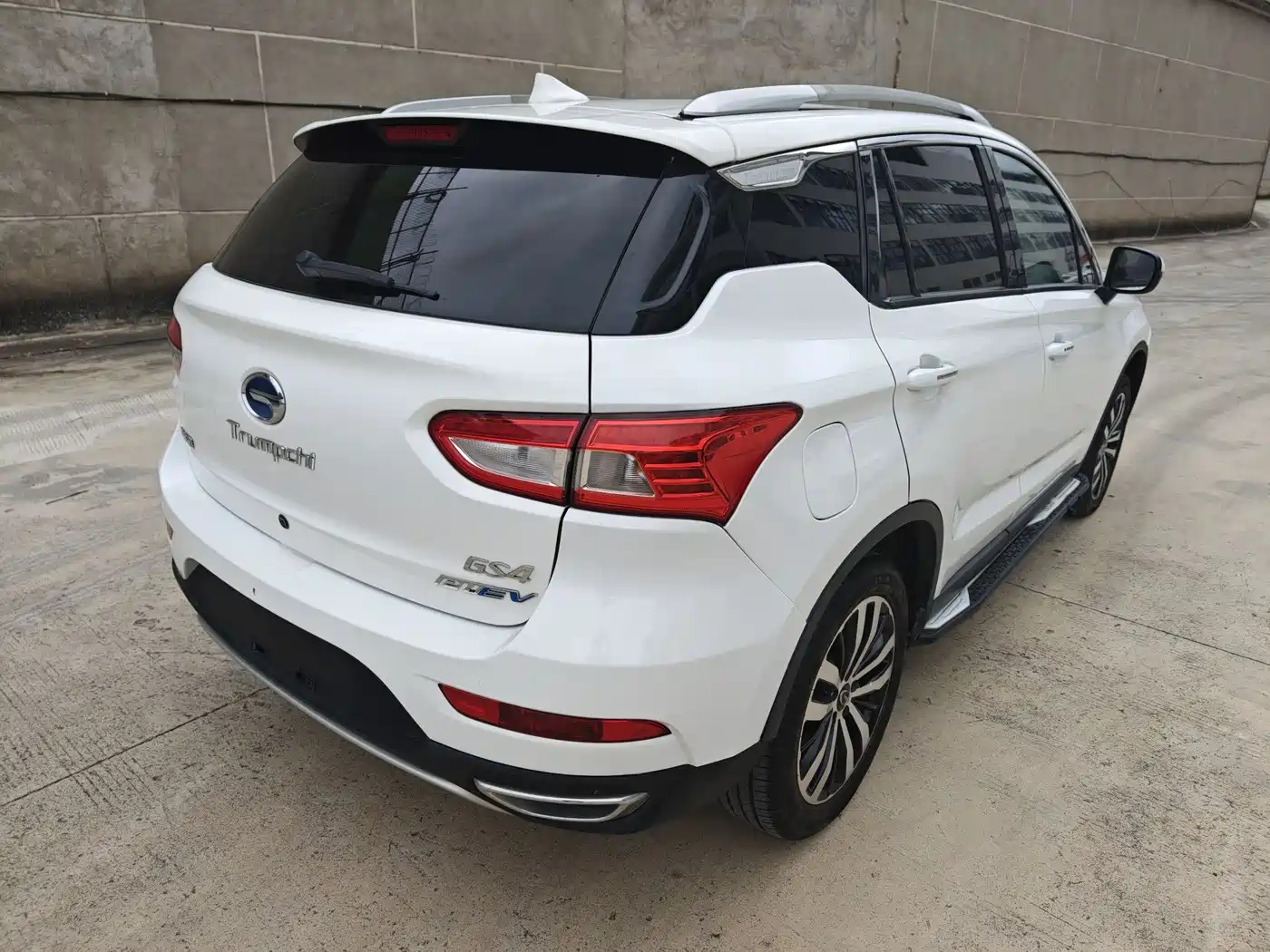 GAC TRUMPCHI GS4 NEW ENERGY
