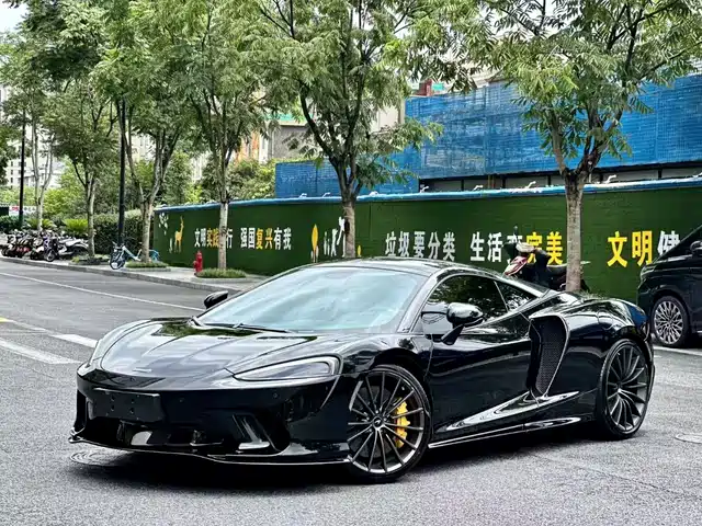 mclaren gt