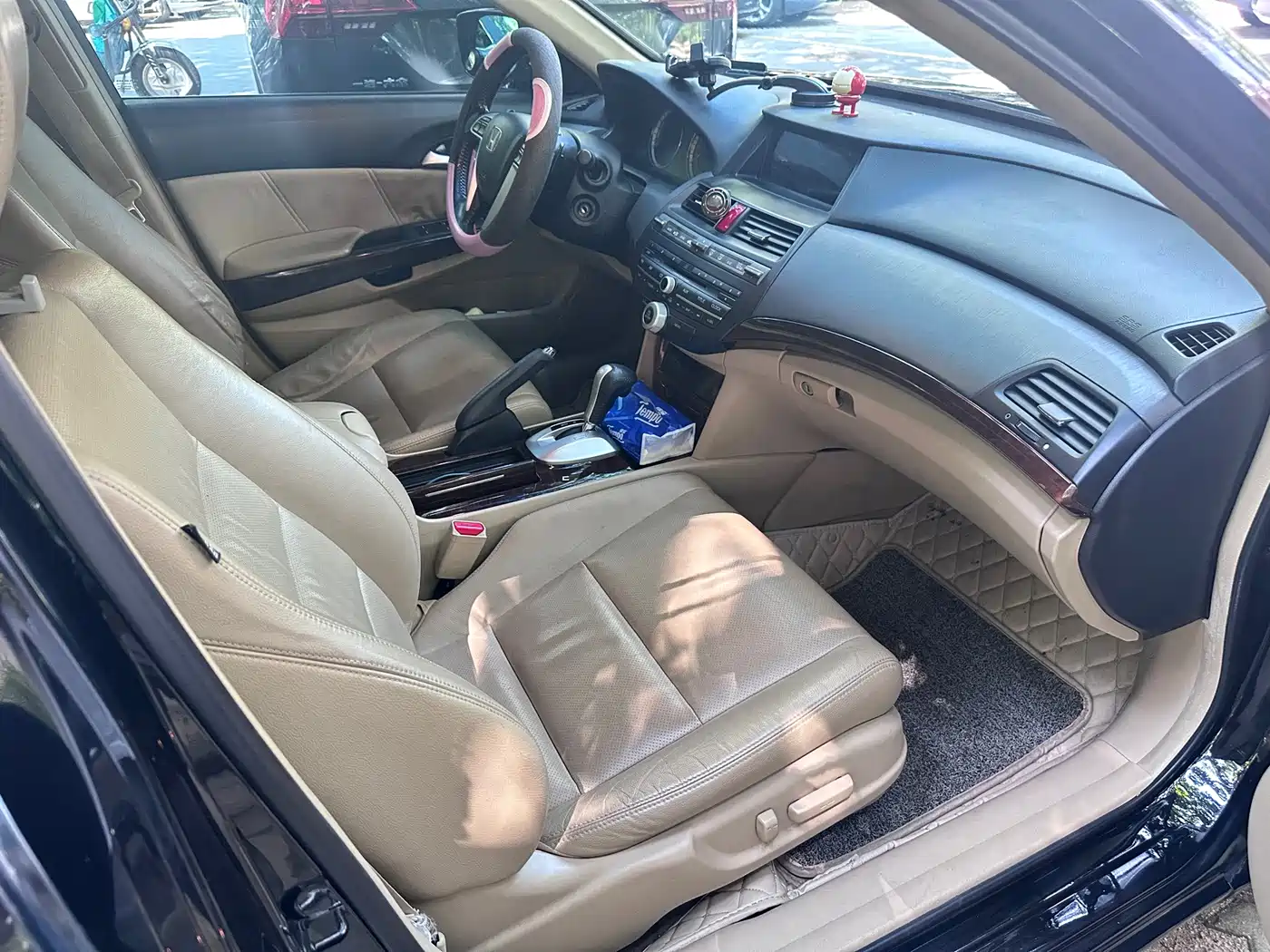 Фото 4 - Honda Accord