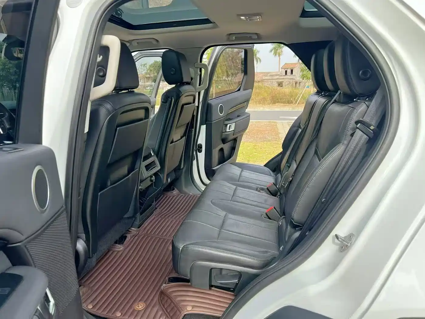 Фото 8 - Land Rover Discovery