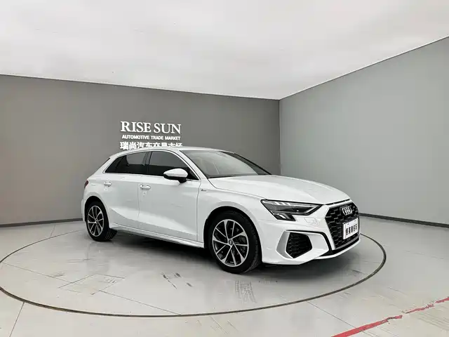Audi A3 2021 Sportback 35 TFSI Progressive Sport — фото 3
