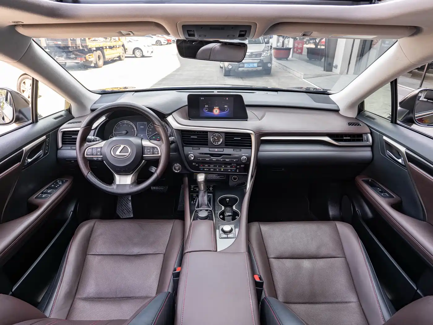 Photo 13 - Lexus RX