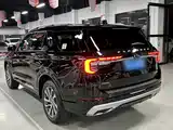 Photo 9 - Ford Explorer