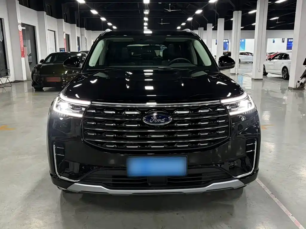 Photo 6 - Ford Explorer