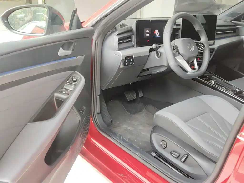 Volkswagen Lamando 2025 2025 Lamando L 2.0T Base