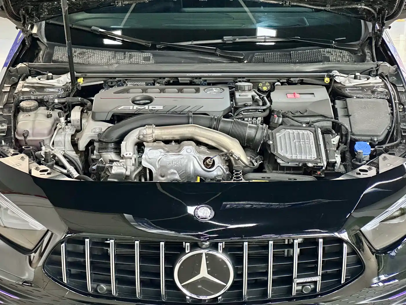Mercedes-Benz A-Class AMG (Import) 2024 AMG A 35 4MATIC фото 12