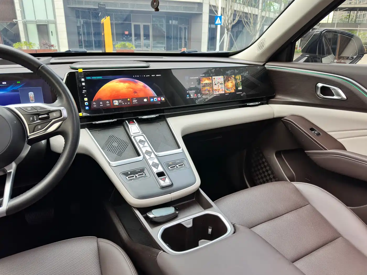 Haval Xiaolong MAX 2023 1.5L Hi4 105 4WD Smart Flagship фото 14