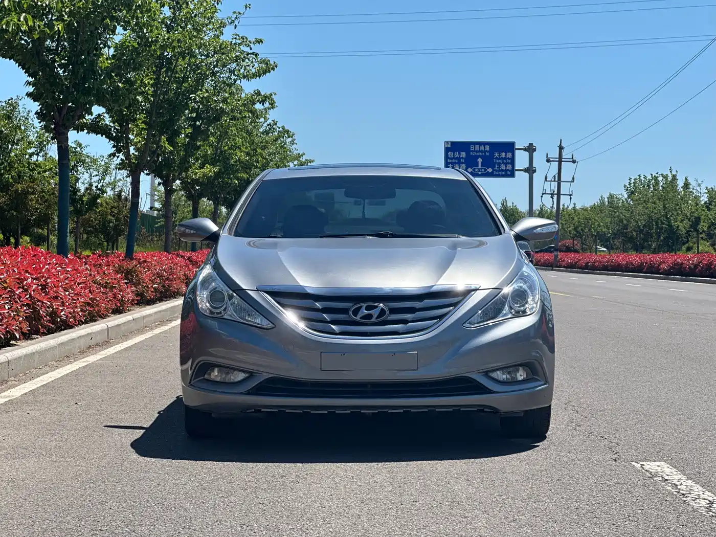 Hyundai Sonata 2011 2.0L Automatic Luxury фото 2
