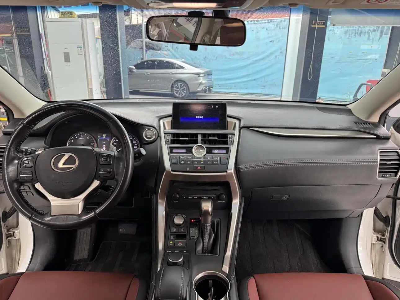 Lexus NX 2015 200t AWD F Sport фото 18