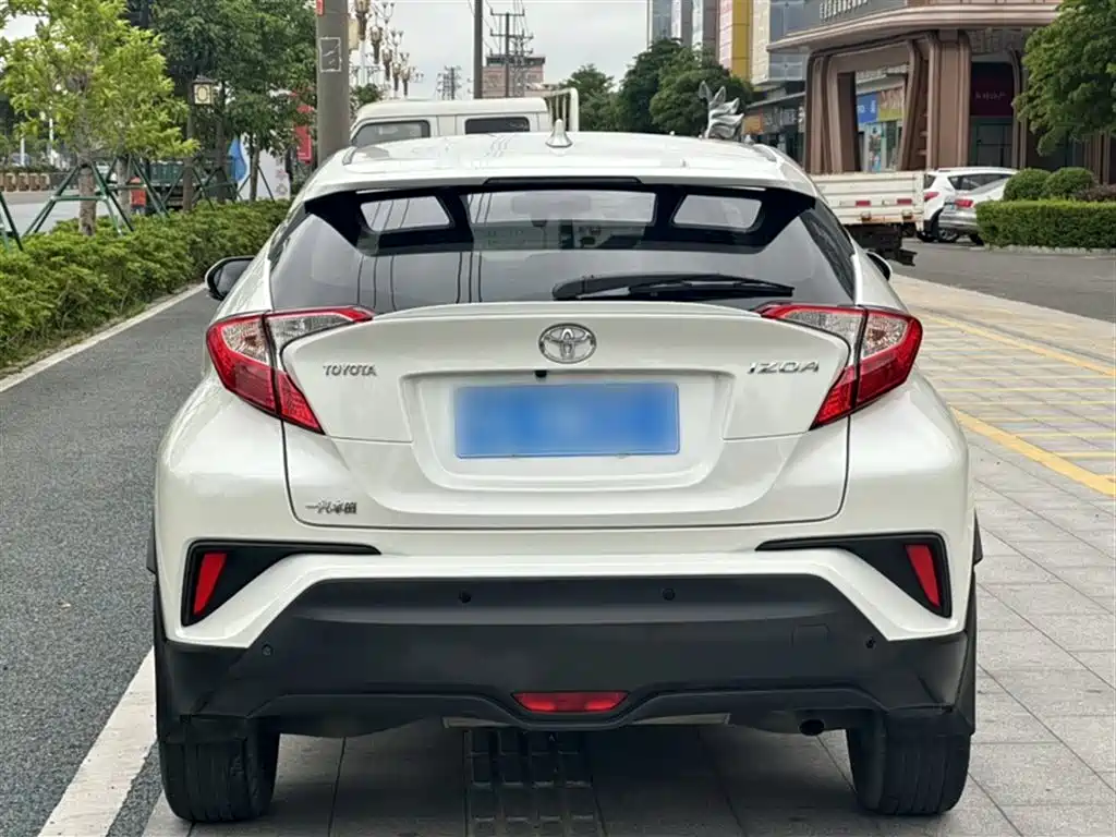 Toyota IZOA 2020 2.0L Yi Xiang Edition фото 6