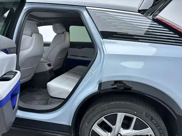 Cadillac IQ Ao Ge 2024 AWD Long Range Edition фото 16