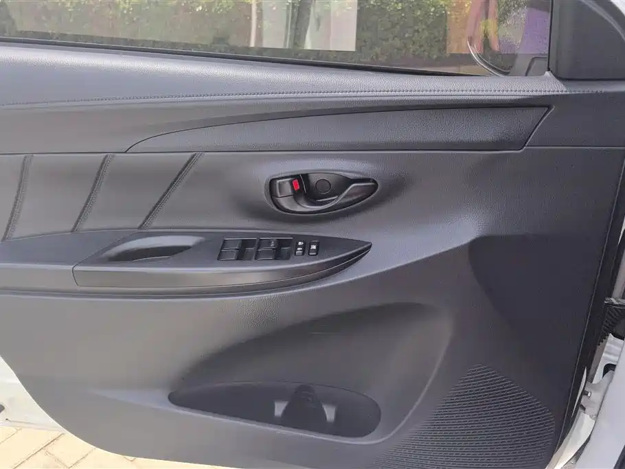 Toyota YARiS L Zhi Xuan 2020 1.5L CVT Leading Edition фото 7