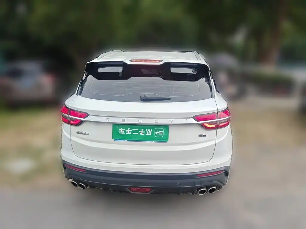 Фото 4 - Geely Binyue