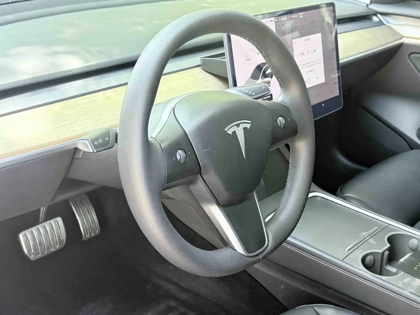 Фото 8 - Tesla Model 3
