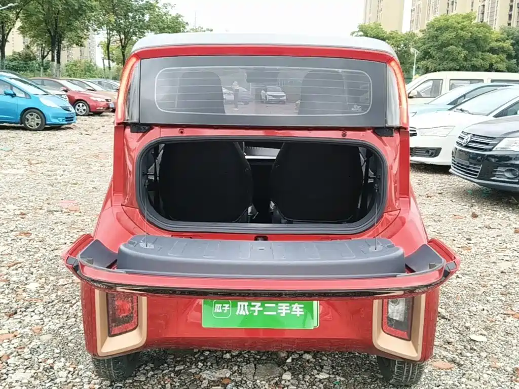 Фото 19 - Baojun E200