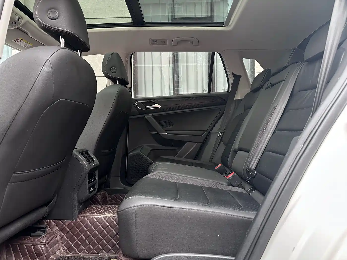 Volkswagen Tayron 2022 280TSI 2WD Luxury Smart Connect Edition фото 8