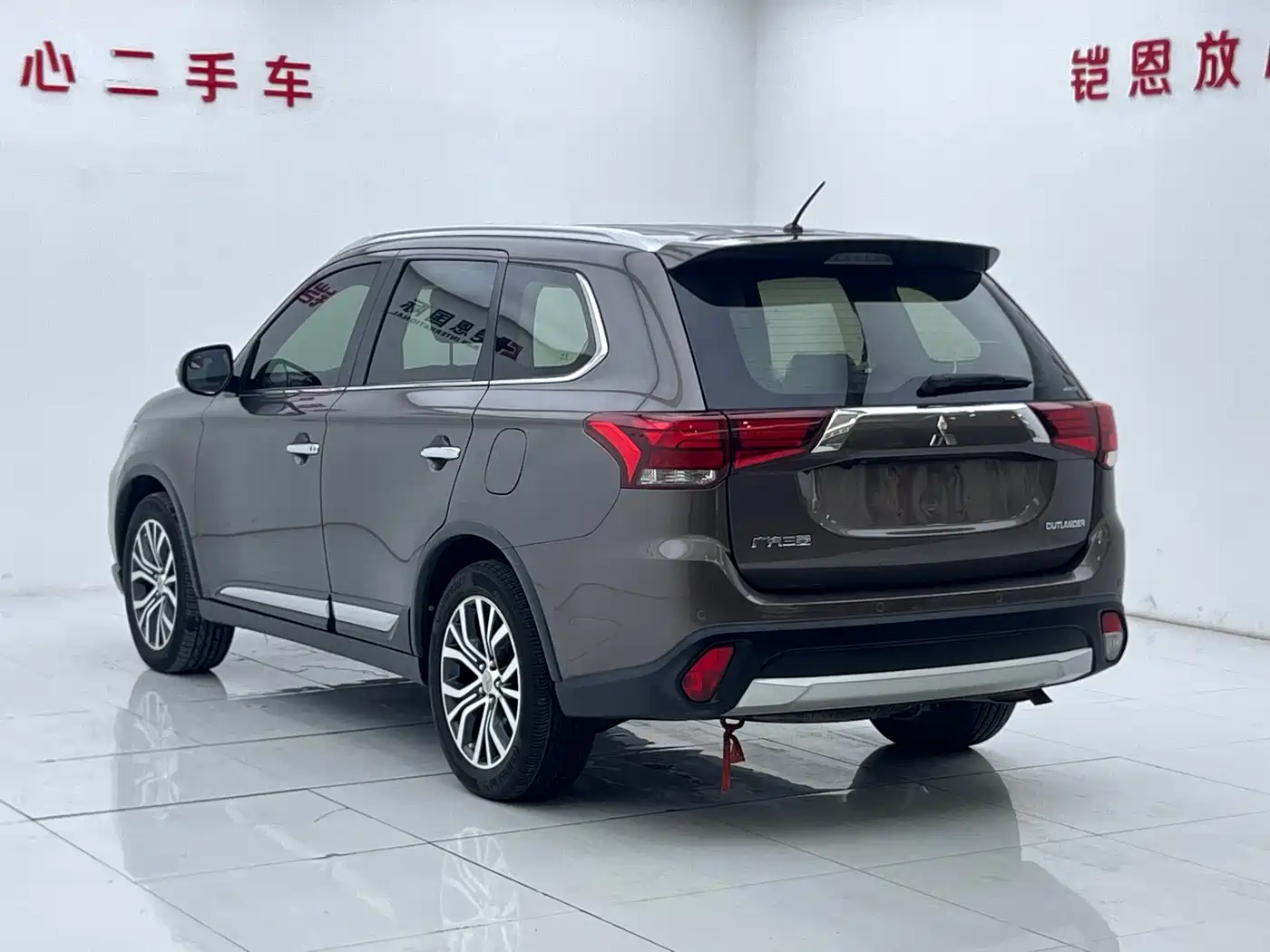 Mitsubishi Outlander 2016 2.4L 4WD Elite Edition 5-seater фото 23