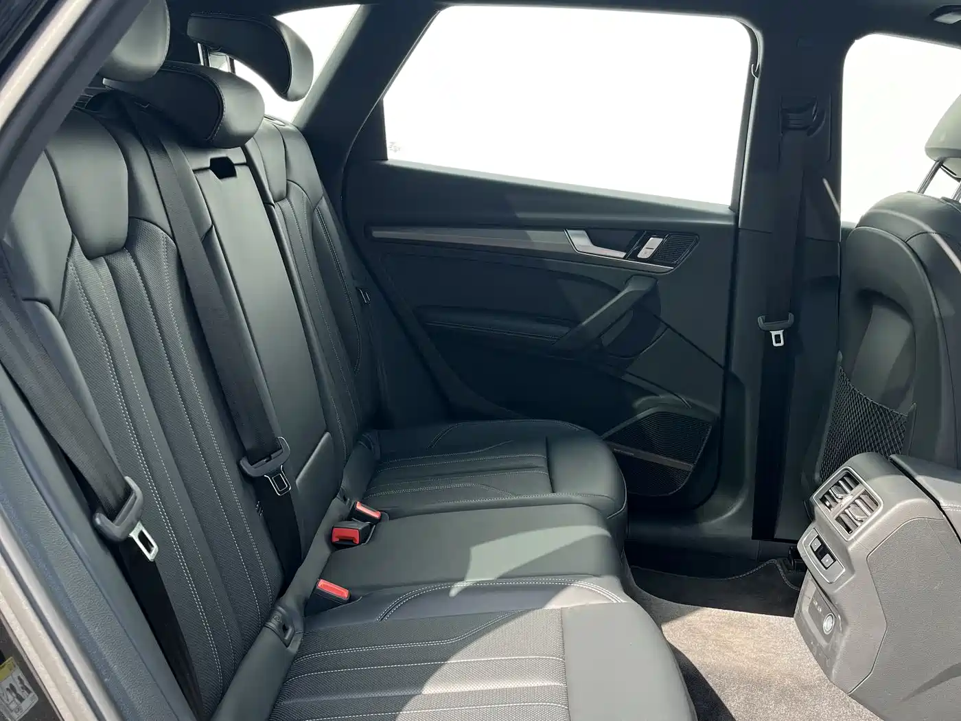Audi Q5L 2023 40T Luxury Dynamic фото 7