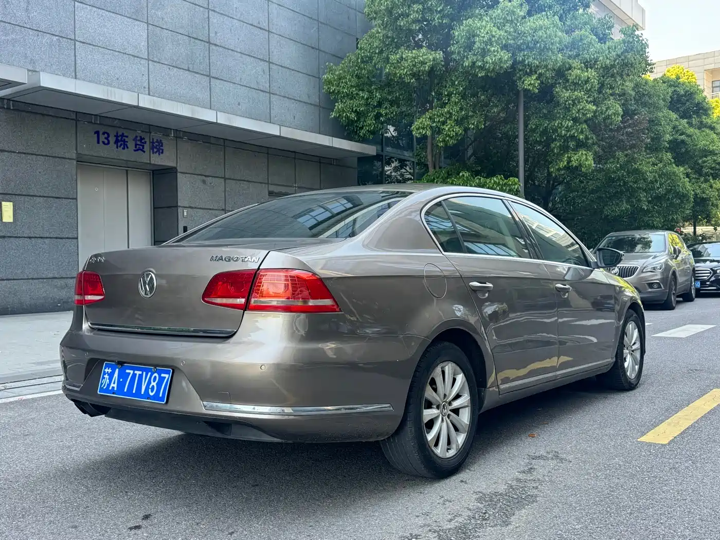 Volkswagen Magotan 2012 Facelift 1.8TSI Luxury фото 6