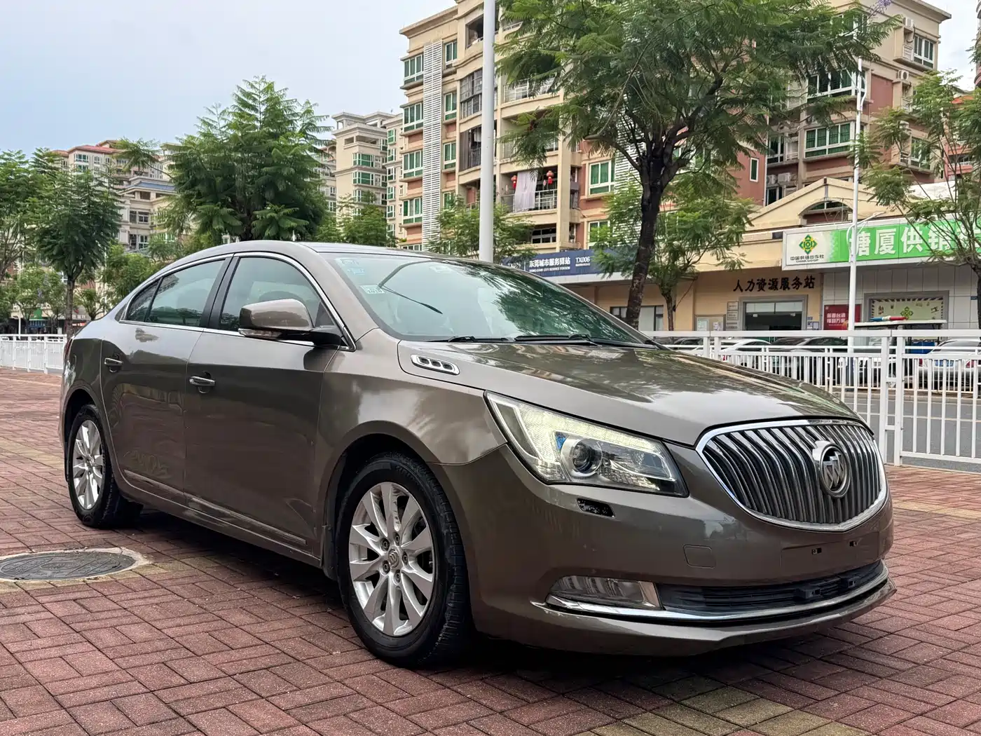 Buick LaCrosse 2013 2.4L SIDI Luxury Comfort фото 3