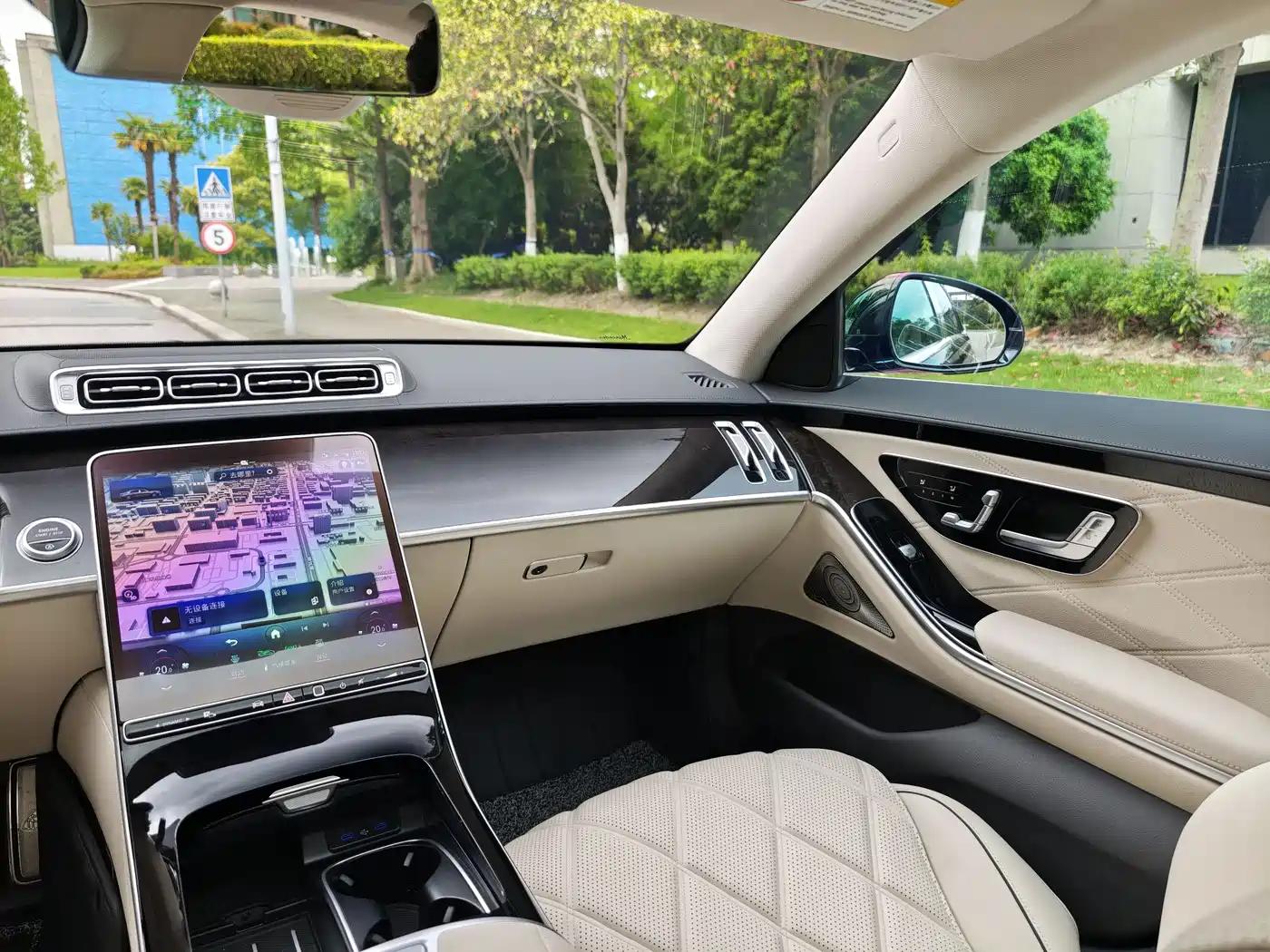 Mercedes-Benz Maybach S-Class 2025 Model S 480 4MATIC фото 24