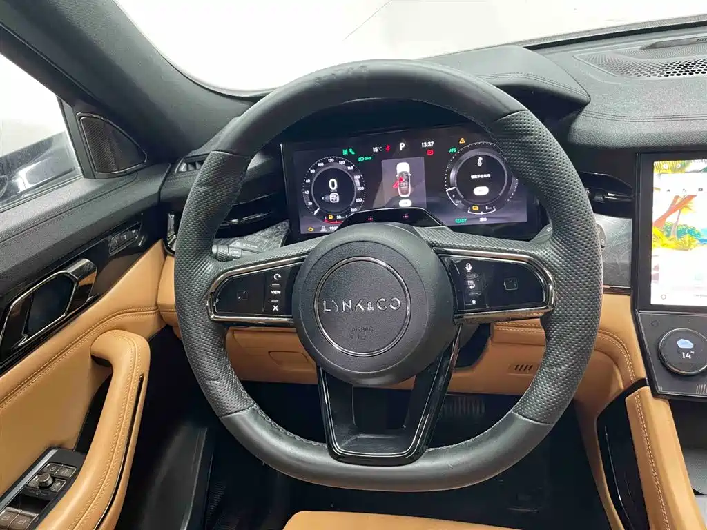Lynk & Co 09 2021 2.0T Ultra 7-Seater фото 20
