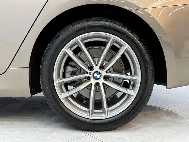 BMW 5 Series 2019 525Li M Sport Package фото 17
