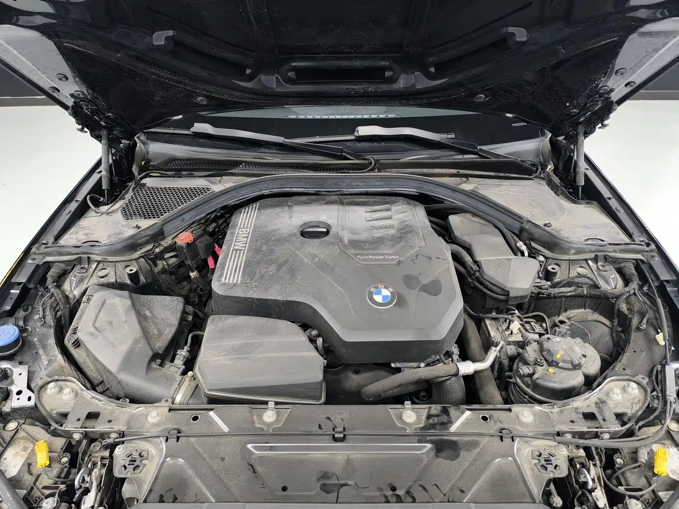 BMW 3 Series 2024 325i M Sport Shadowline Package фото 14