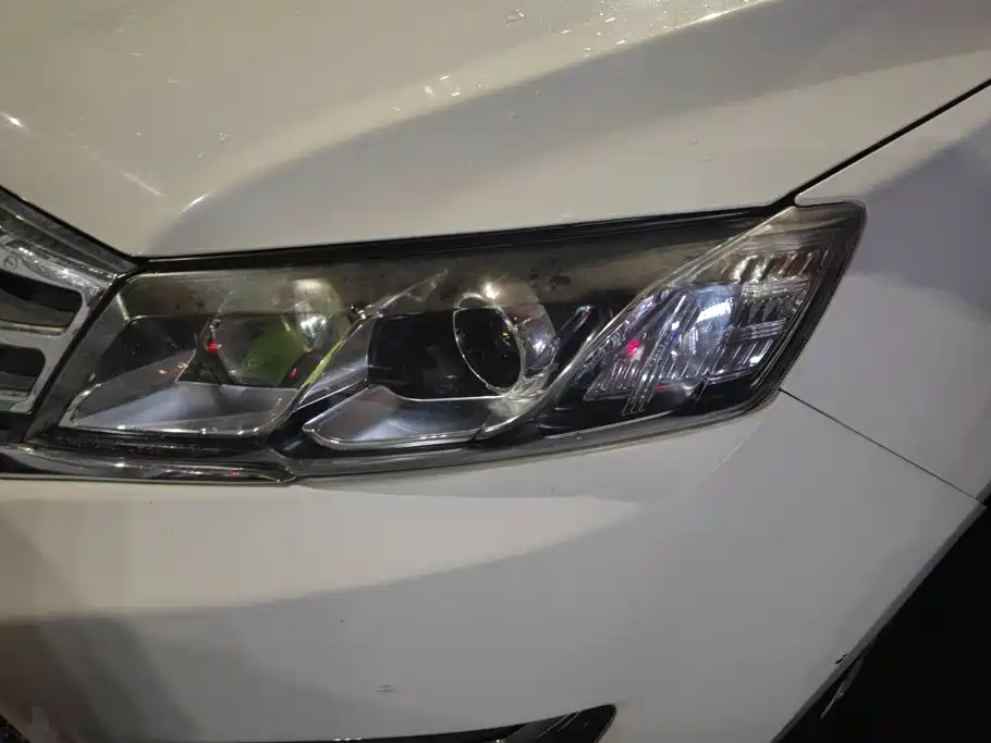 Landwind X5 2017 2016 Plus 1.5T CVT Innovation Edition