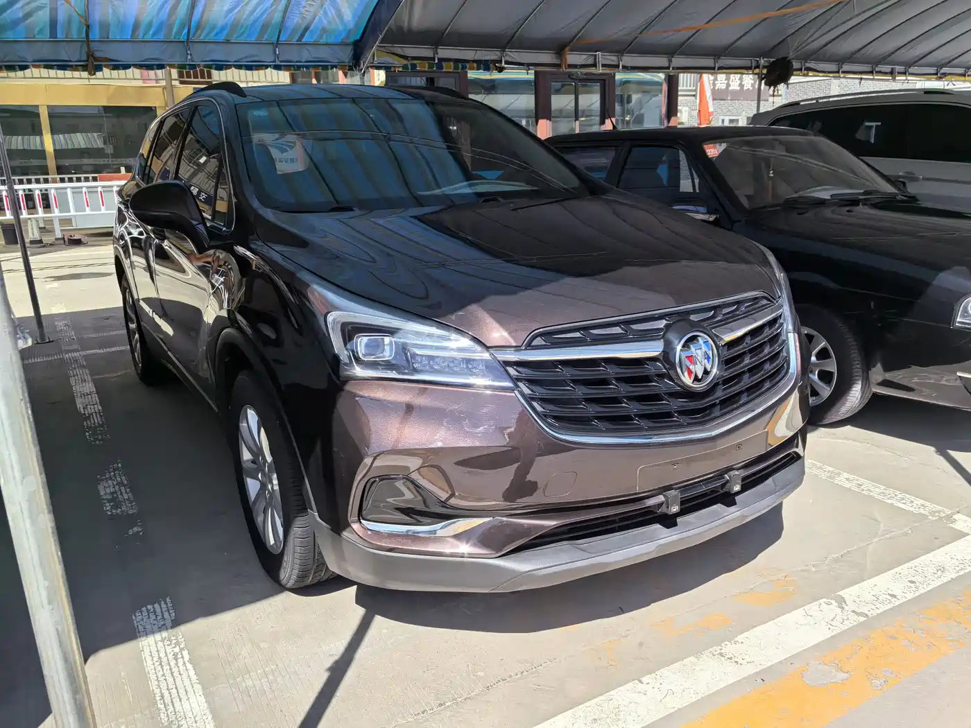 Buick Envision Plus 2020 20T FWD Leading фото 3