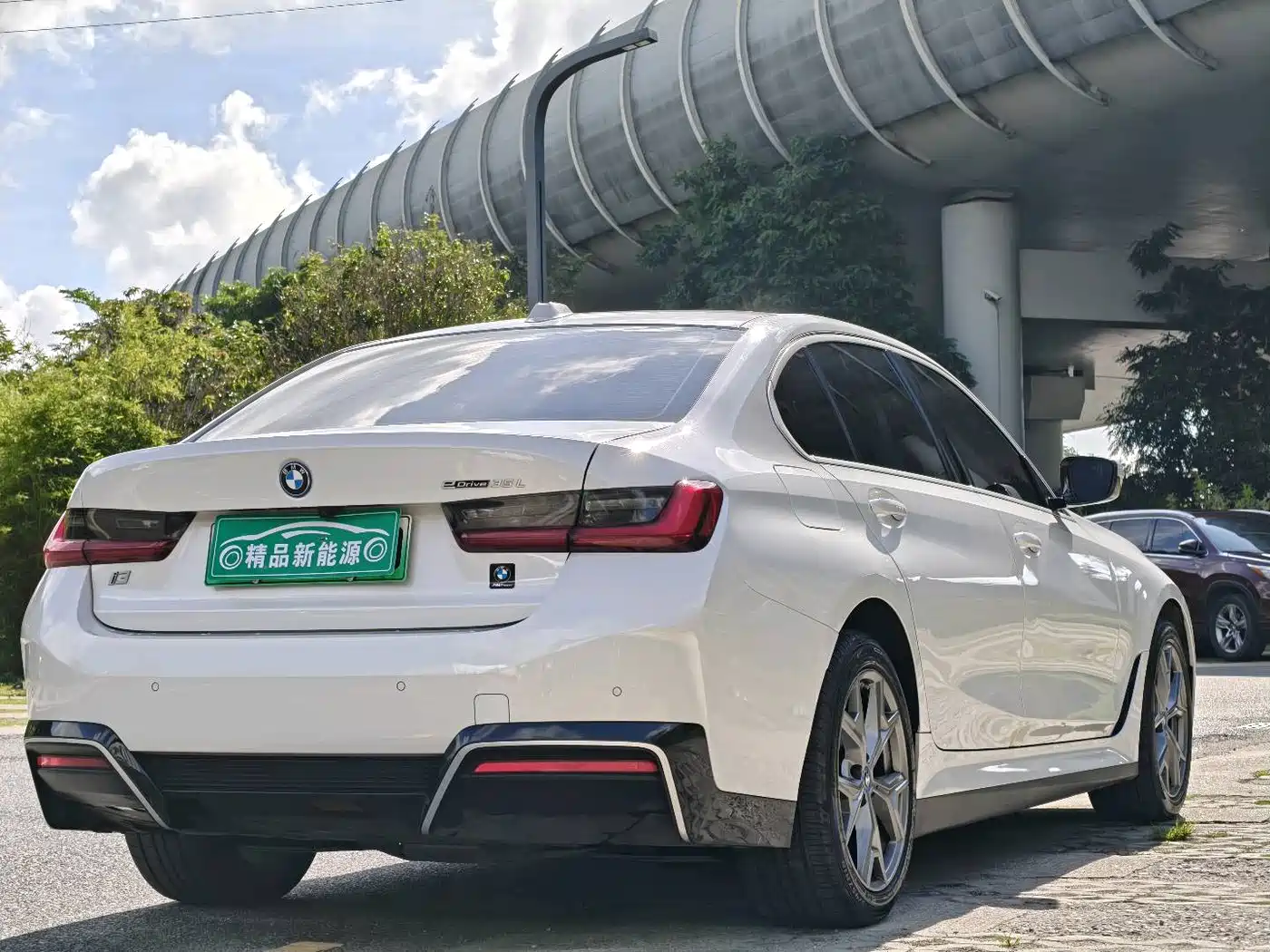 BMW i3 2022 eDrive 35 L фото 6