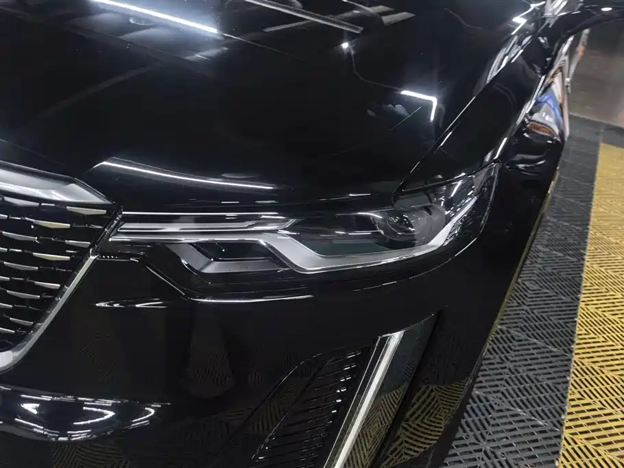 Cadillac XT6 2022 2.0T 7-Seater 4WD Trend Edition фото 5