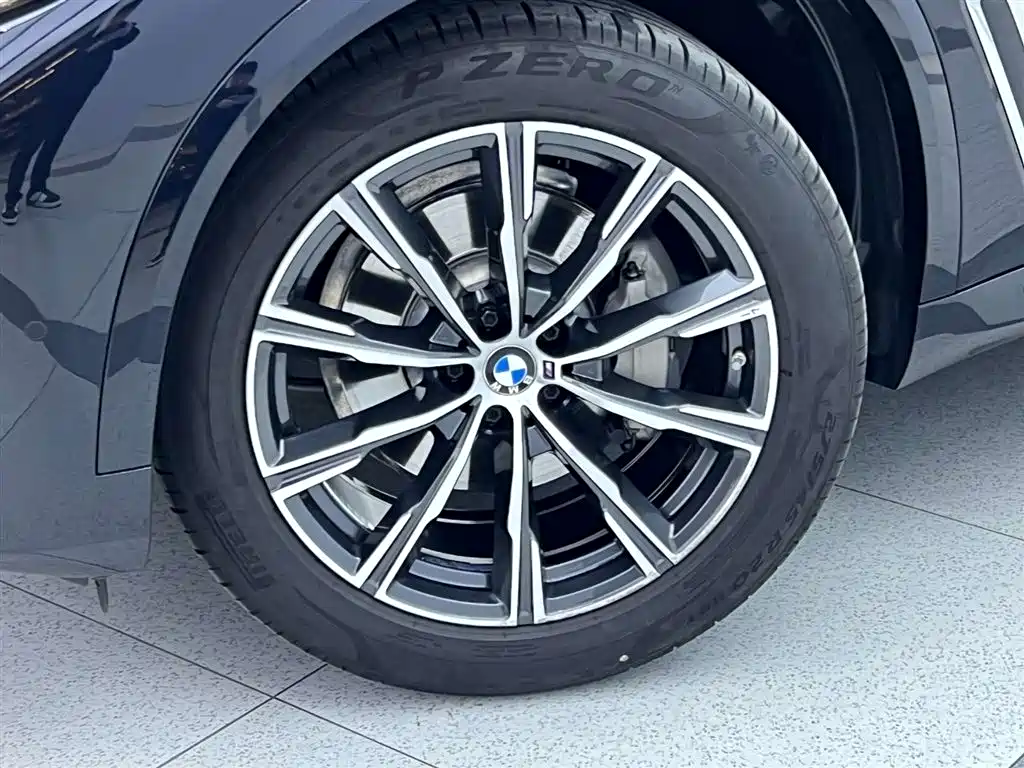 BMW X5 2022 xDrive 30Li Premium M Sport Package фото 8