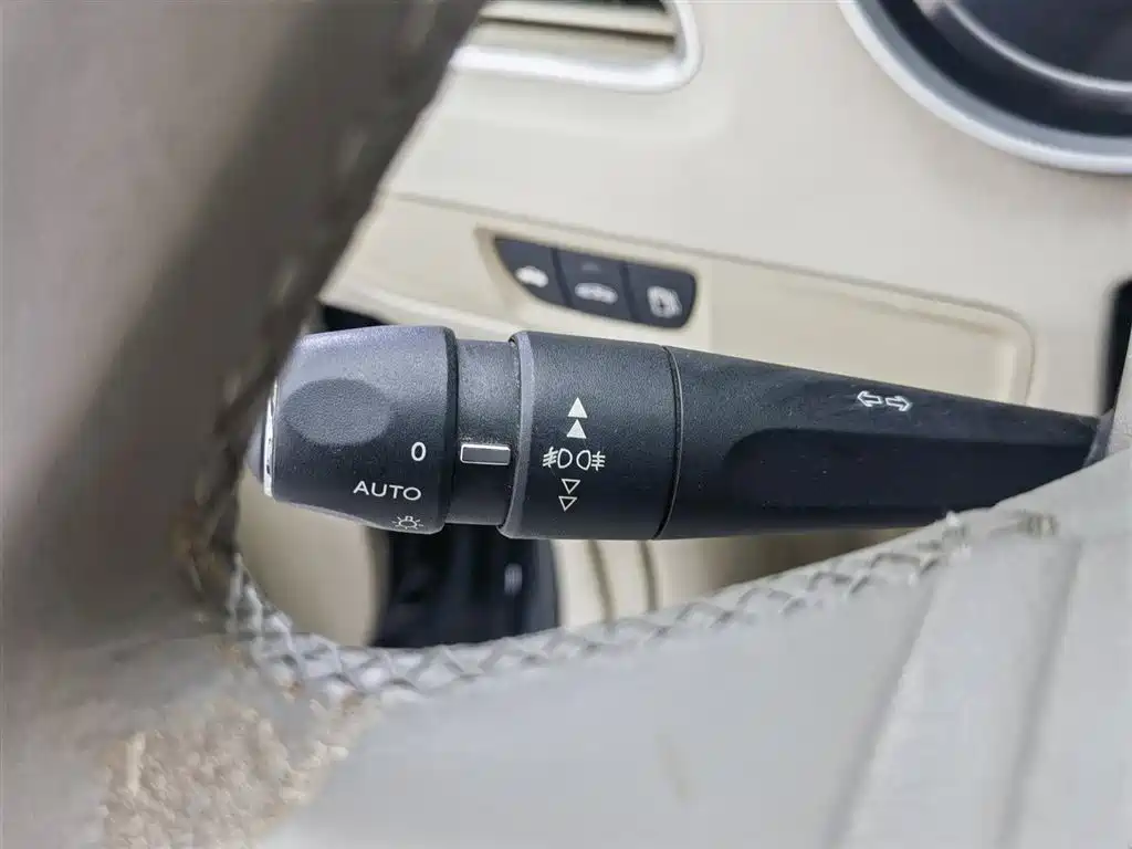 Peugeot 508 2011 2.3L Automatic Luxury Edition фото 21