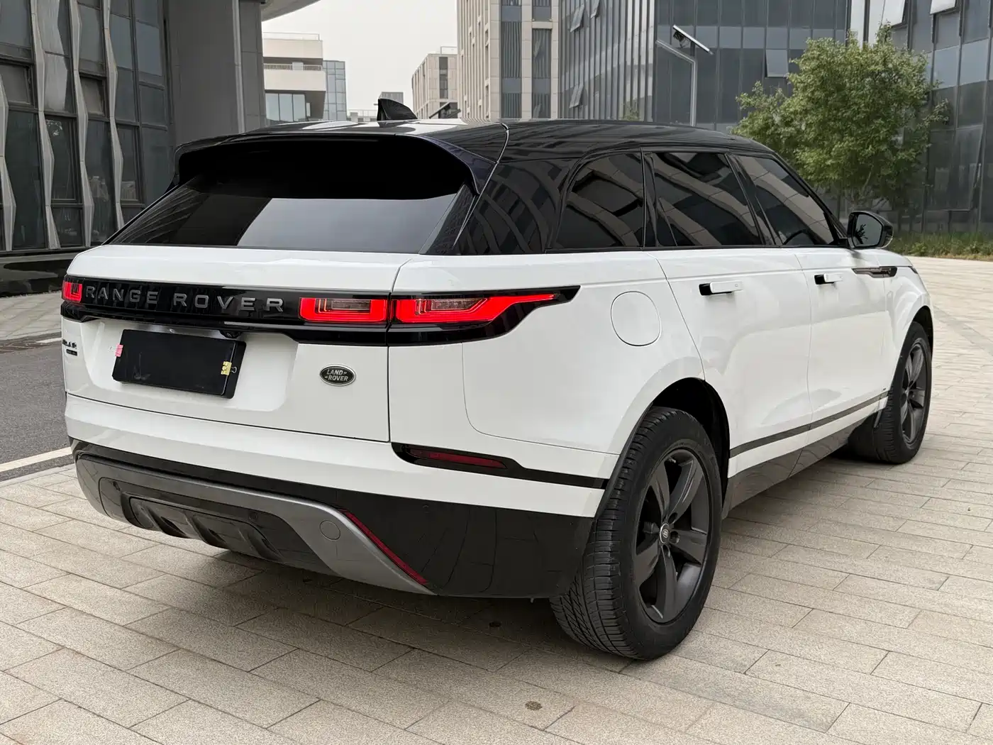 Land Rover Range Rover Velar 2019 250PS R-DYNAMIC S фото 4