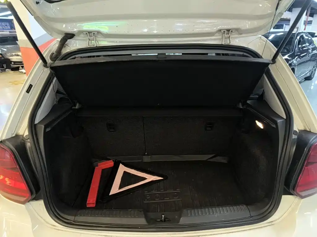 Volkswagen Polo 2014 2014 1.6L Automatic Comfort Edition