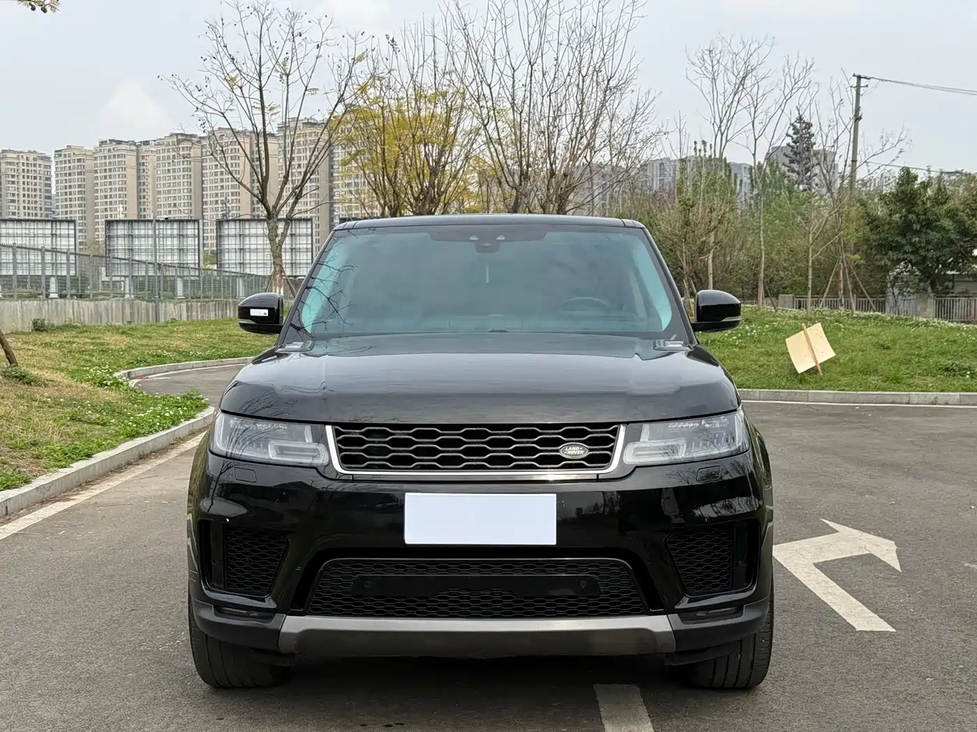 Land Rover Range Rover Sport 2019 3.0 SC V6 Special Edition фото 2
