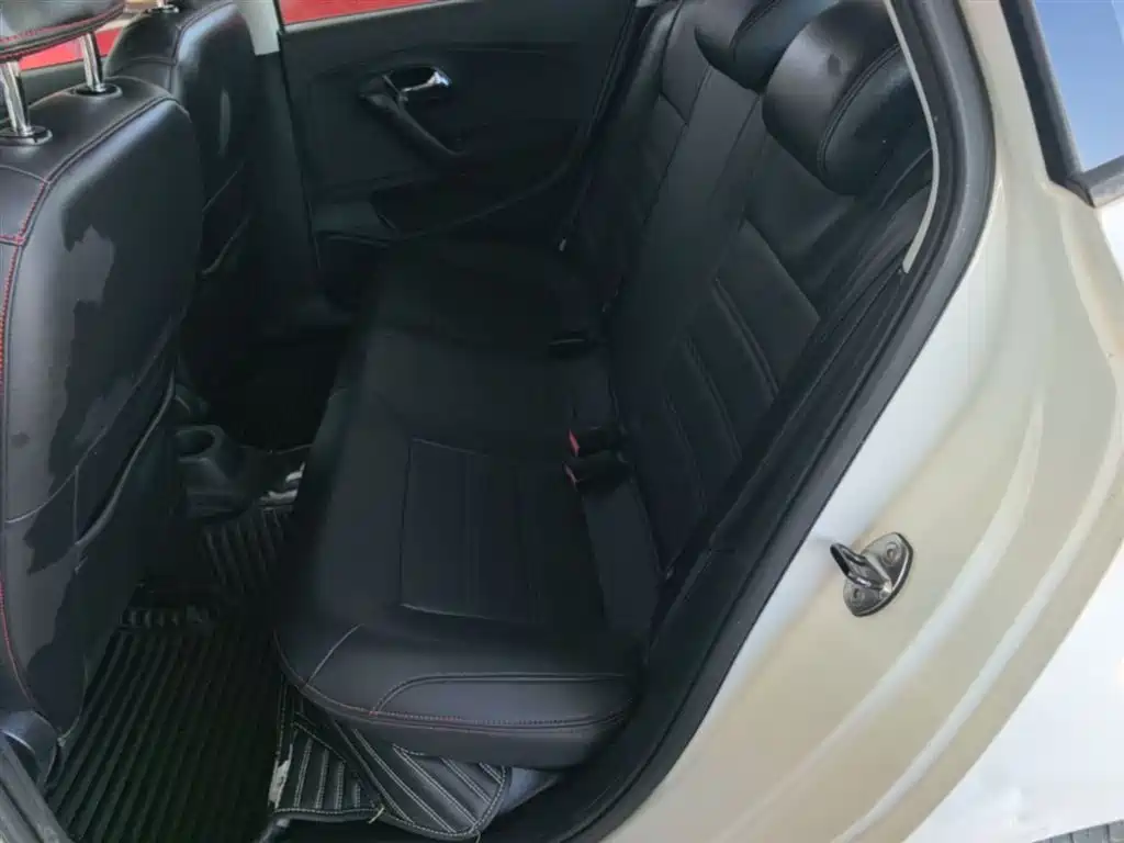 Volkswagen Polo 2016 1.4L Manual Trend фото 17