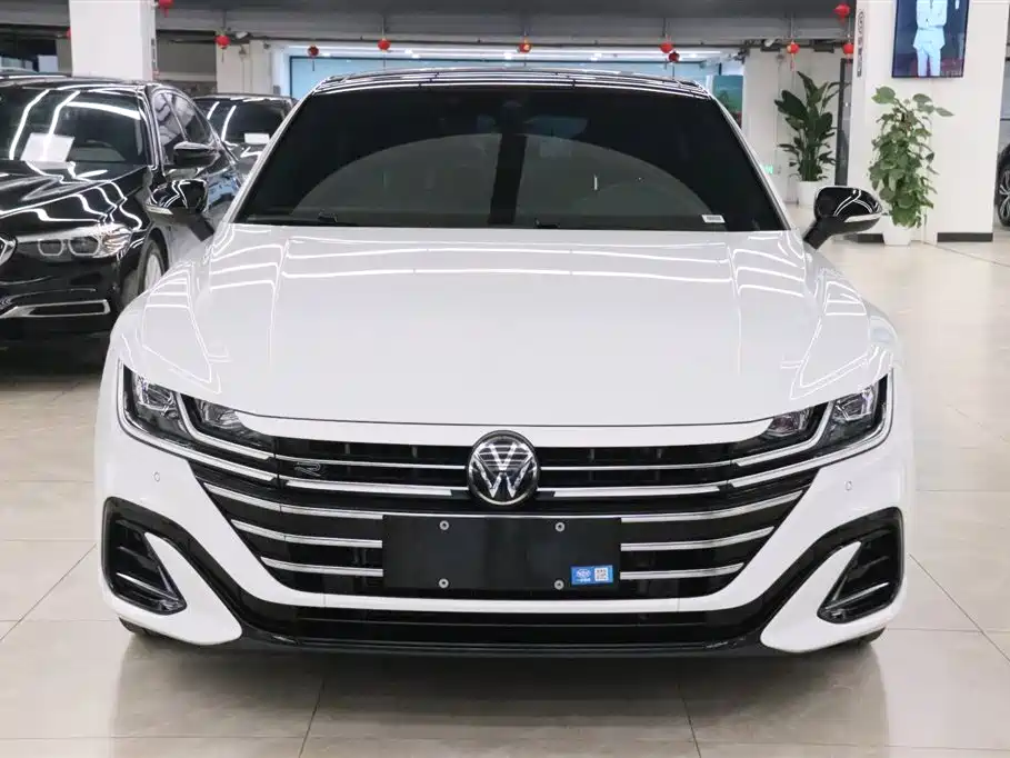 Volkswagen FAW-Volkswagen CC 2024 380TSI Eye-catching Public Sharing Edition фото 2