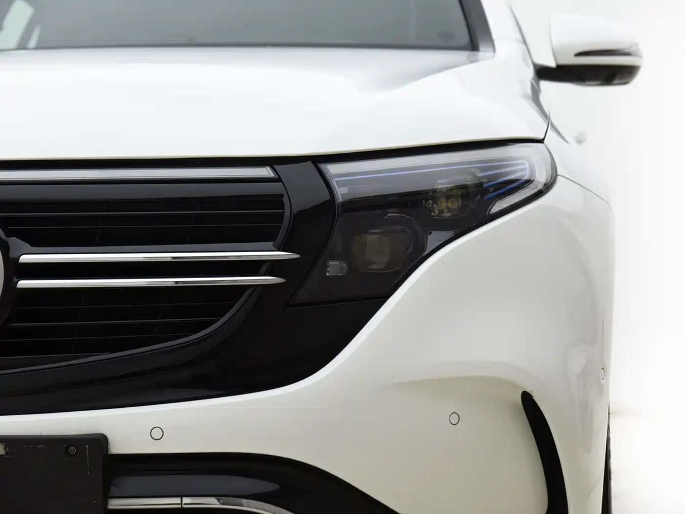 MERCEDES-BENZ EQC