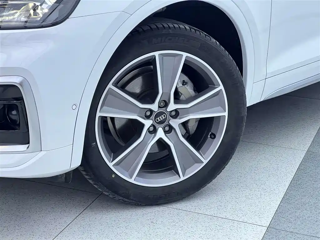 Audi Q5L Sportback 2022 40 TFSI Luxury фото 7