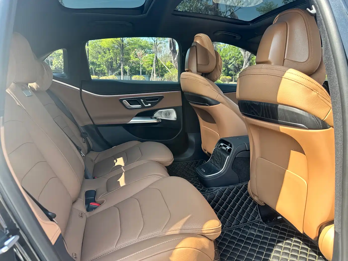 Mercedes-Benz E-Class 2025 Facelift E 300 L Luxury Sport фото 13