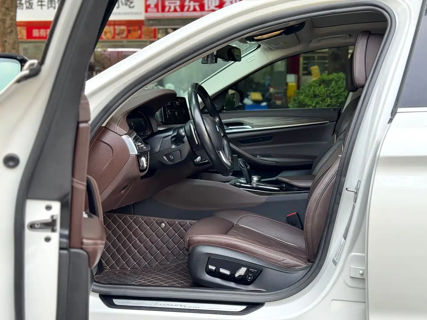 BMW 5 Series 2020 530Li Premium Luxury Package фото 11