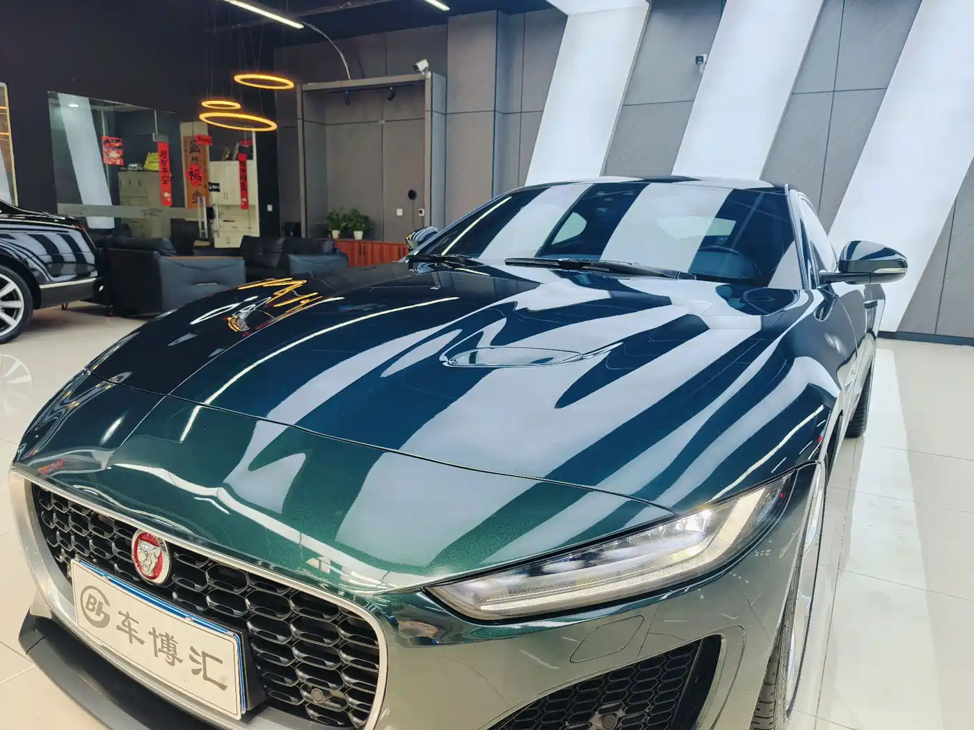 Jaguar F-TYPE 2021 P300 Rear-Wheel Drive Coupe фото 18