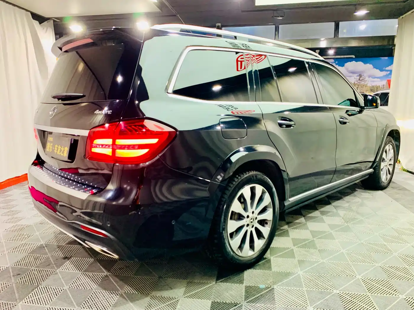 Mercedes-Benz GLS 2018 GLS 400 4MATIC Luxury фото 7