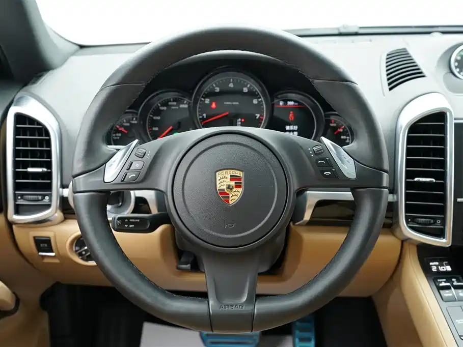 Porsche Cayenne 2014 Cayenne Platinum Edition 3.0T фото 6