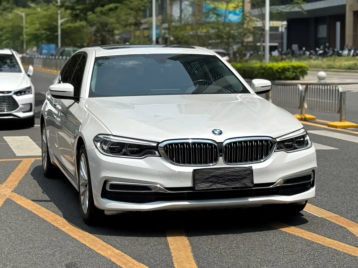 BMW 5 Series 2020 530Li Premium Luxury Package фото 3