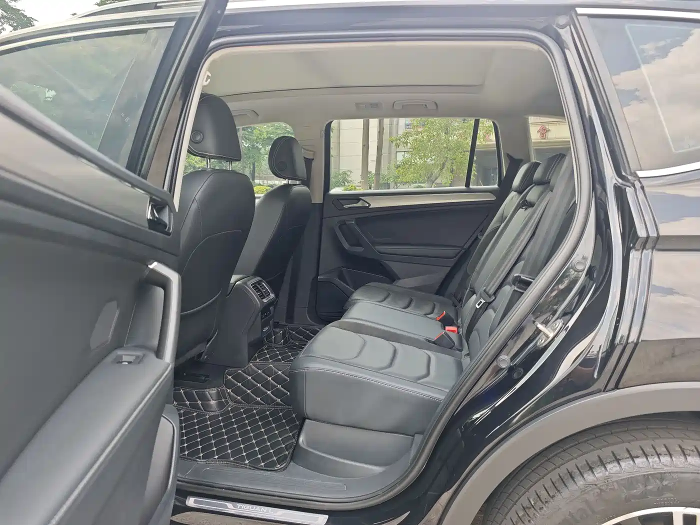 Volkswagen Tiguan L 2021 330TSI Automatic 2WD Smart фото 13